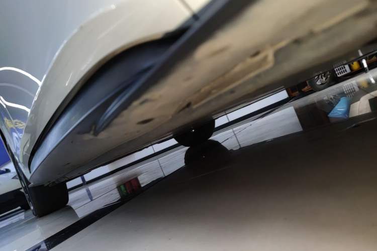 Used Volkswagen ID.3 2024 Outstanding Edition Right Side Sill
