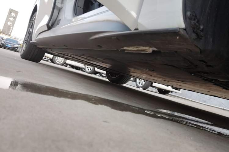 Used Volkswagen ID.3 2024 Pure & Smart Edition Right Side Sill