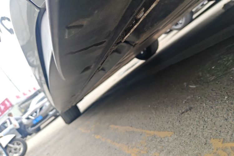Used Volkswagen ID.3 2024 Outstanding Edition Right Side Sill