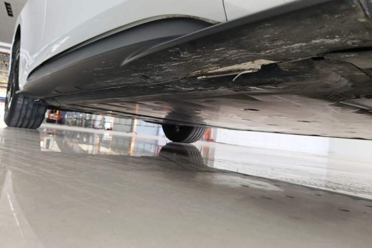 Used Volkswagen ID.3 2024 Outstanding Edition Right Side Sill