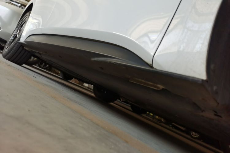 Used Volkswagen ID.3 2024 Outstanding Edition Right Side Sill