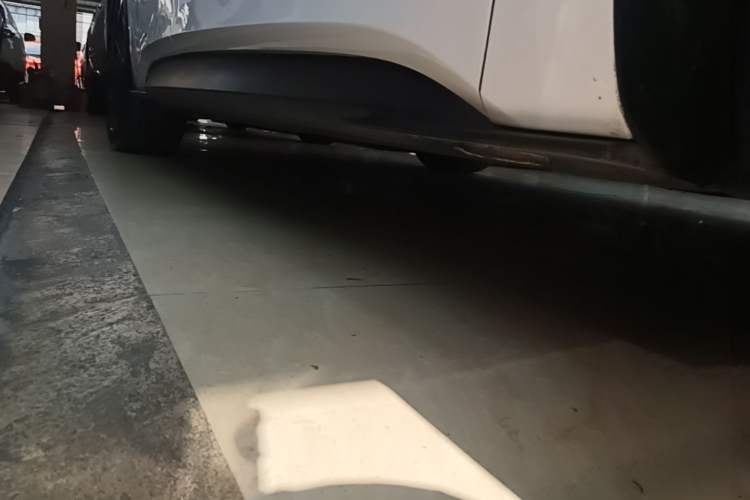 Used Volkswagen ID.3 2024 Outstanding Edition Right Side Sill