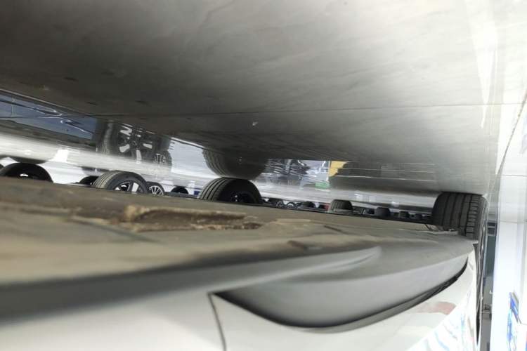 Used Volkswagen ID.3 2024 Outstanding Edition Right Side Sill