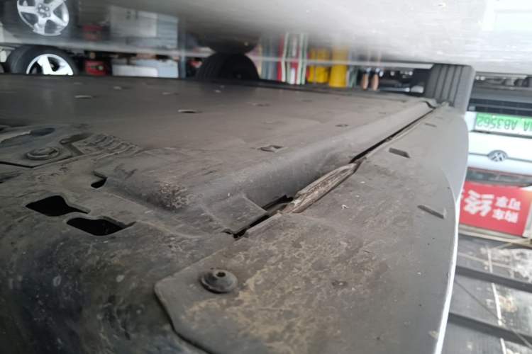 Used Volkswagen ID.3 2024 Outstanding Edition Right Side Sill