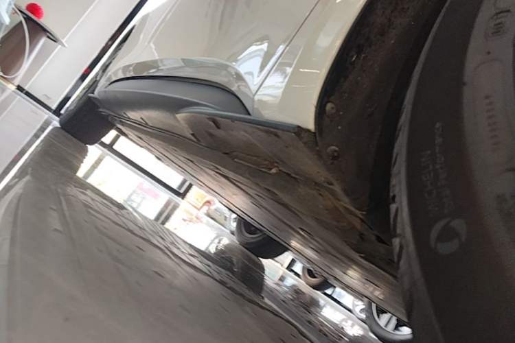 Used Volkswagen ID.3 2024 Outstanding Edition Right Side Sill