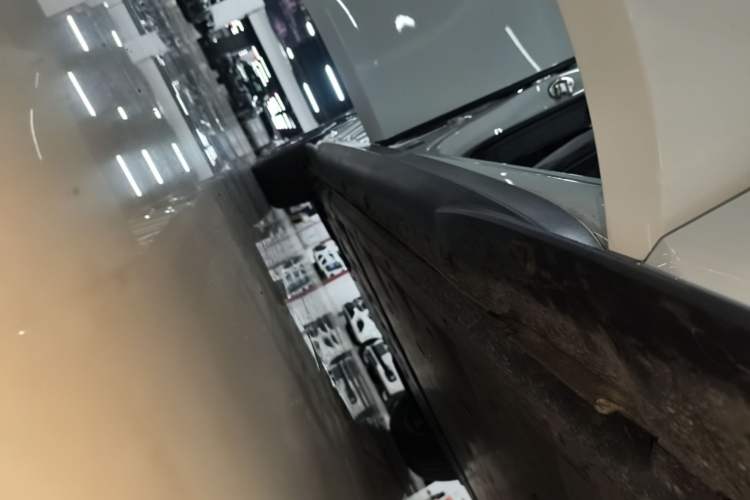 Used Volkswagen ID.3 2024 Outstanding Edition Right Side Sill
