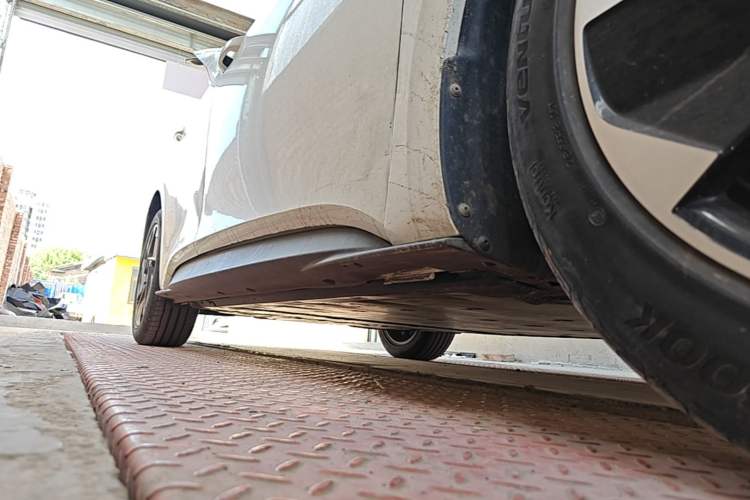Used Volkswagen ID.3 2024 Pure & Smart Edition Right Side Sill