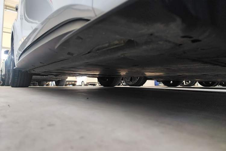 Used Volkswagen ID.3 2024 Outstanding Edition Right Side Sill