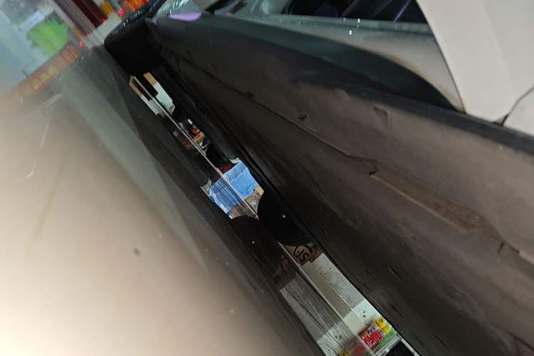 Used Volkswagen ID.3 2024 Outstanding Edition Right Side Sill