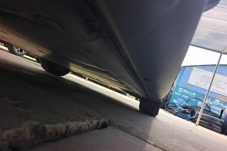 Used Volkswagen ID.3 2024 Outstanding Edition Right Side Sill