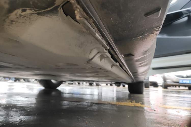 Used Volkswagen ID.3 2024 Outstanding Edition Right Side Sill