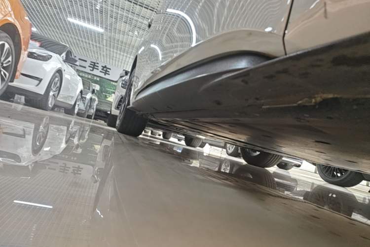 Used Volkswagen ID.3 2024 Outstanding Edition Right Side Sill