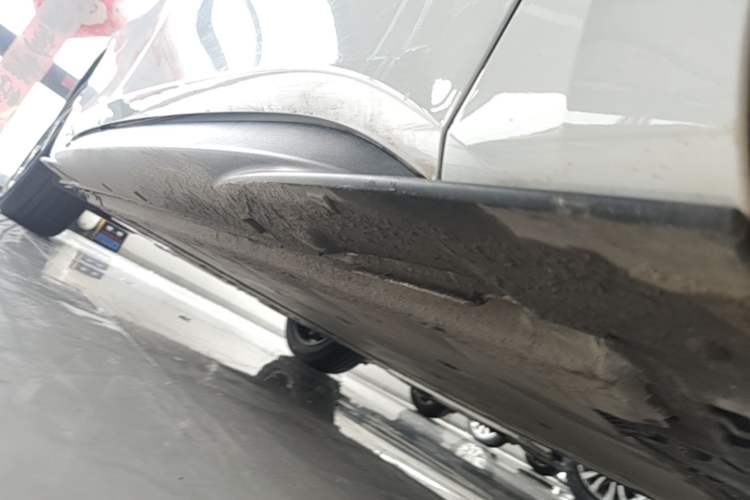 Used Volkswagen ID.3 2024 Outstanding Edition Right Side Sill