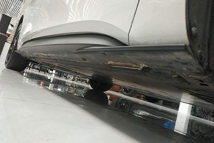 Used Volkswagen ID.3 2024 Outstanding Edition Right Side Sill