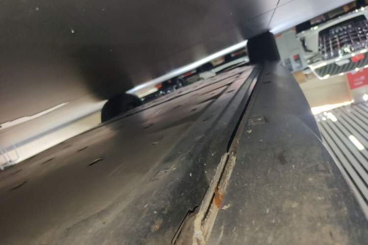 Used Volkswagen ID.3 2024 Outstanding Edition Right Side Sill