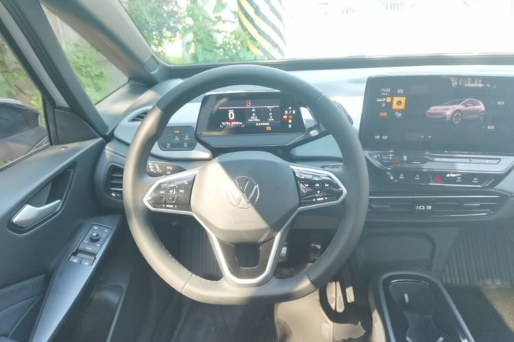 Used Volkswagen ID.3 2024 Outstanding Edition Steering Wheel