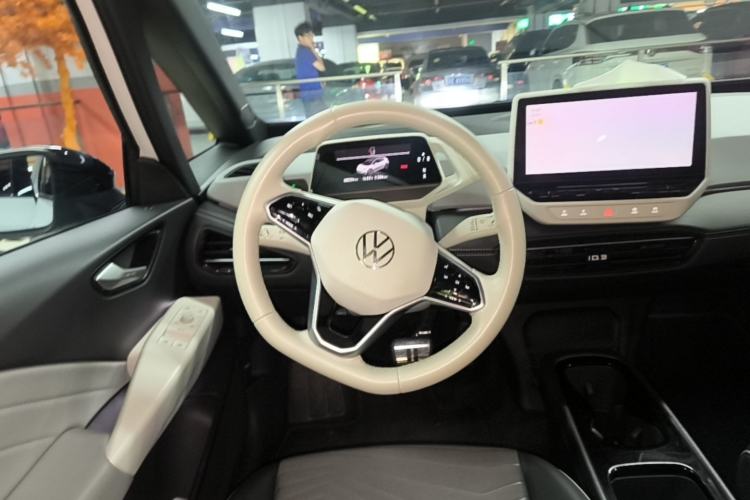 Used Volkswagen ID.3 2024 Outstanding Edition Steering Wheel