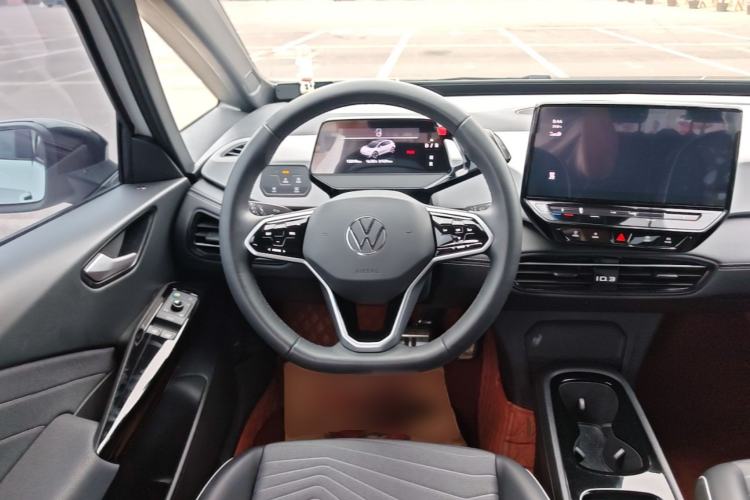 Used Volkswagen ID.3 2024 Outstanding Edition Steering Wheel