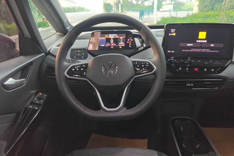 Used Volkswagen ID.3 2024 Outstanding Edition Steering Wheel