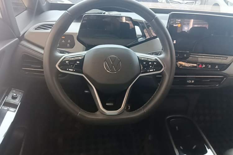 Used Volkswagen ID.3 2024 Outstanding Edition Steering Wheel