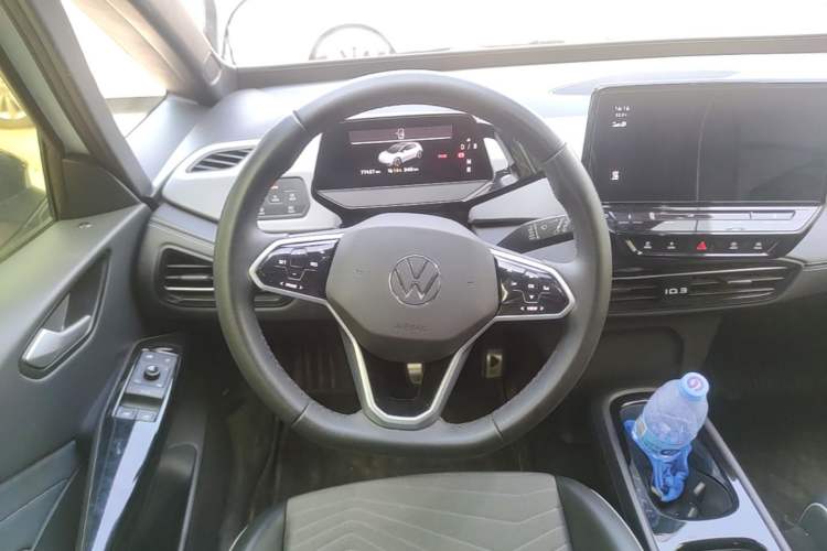 Used Volkswagen ID.3 2024 Outstanding Edition Steering Wheel