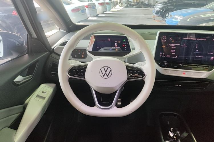 Used Volkswagen ID.3 2024 Outstanding Edition Steering Wheel