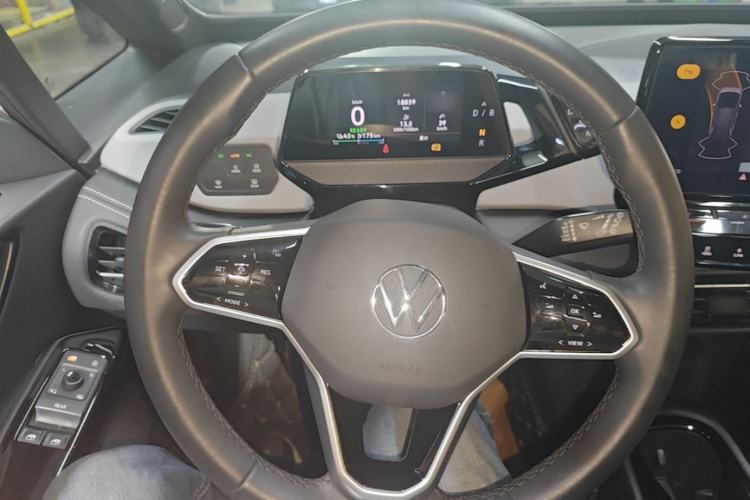 Used Volkswagen ID.3 2024 Outstanding Edition Steering Wheel