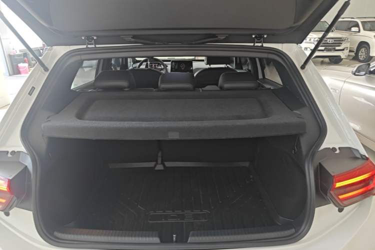 Used Volkswagen ID.3 2024 Outstanding Edition Trunk