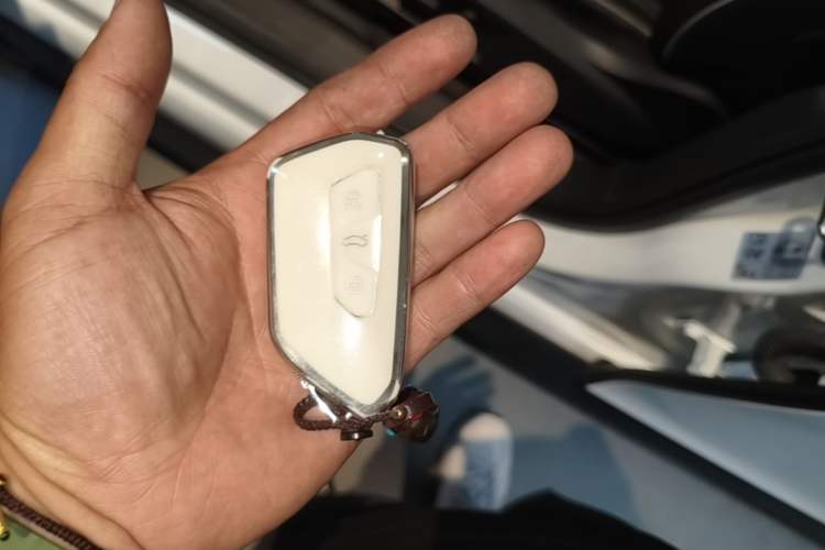 Used Volkswagen ID.3 2024 Outstanding Edition Vehicle Key