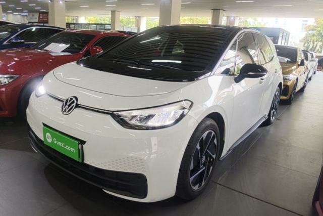 Ojetý Volkswagen ID.3 2024 Outstanding Edition