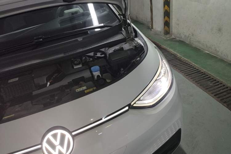 Used Volkswagen ID.3 2025 Smart Edition Ultra-Intelligent Oxygen Version Engine Bay Left