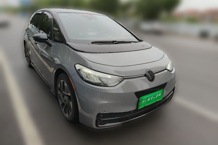 Used Volkswagen ID.3 2025 Smart Version Pure & Intelligent Enjoyment Edition Front Right 45 Deg
