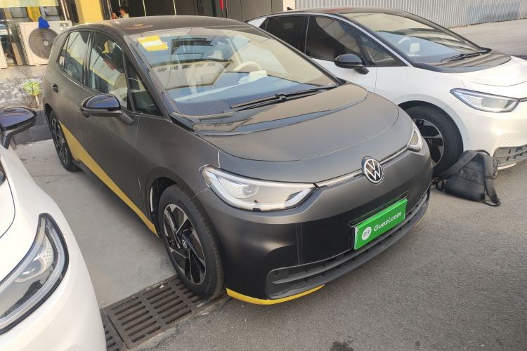 Used Volkswagen ID.3 2025 Smart Edition Ultra-Intelligent Version Front Right 45 Deg