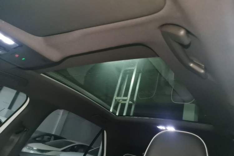 Used Volkswagen ID.3 2025 Smart Edition Ultra-Intelligent Oxygen Version Headliner