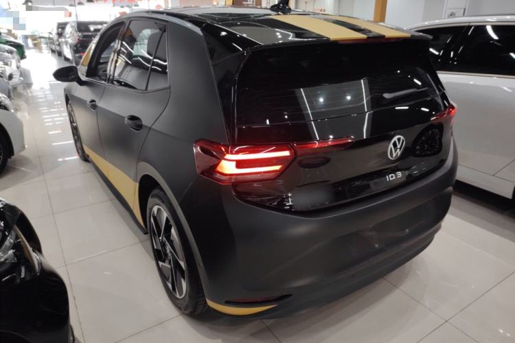 Used Volkswagen ID.3 2025 Smart Edition Ultra-Intelligent Oxygen Version Left Side