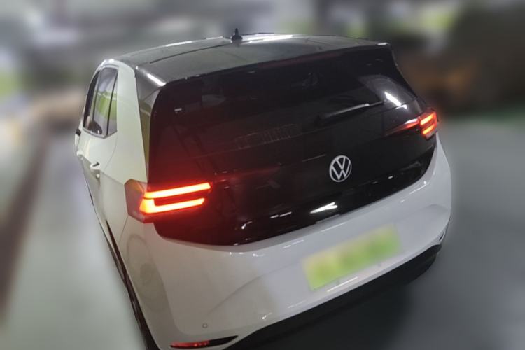 Used Volkswagen ID.3 2025 Smart Edition Ultra-Intelligent Oxygen Version Rear Left 45 Deg