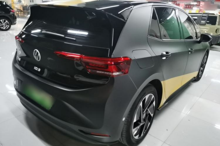 Used Volkswagen ID.3 2025 Smart Edition Ultra-Intelligent Oxygen Version Rear Right 45 Deg