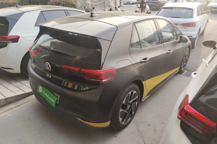 Used Volkswagen ID.3 2025 Smart Edition Ultra-Intelligent Version Rear Right 45 Deg