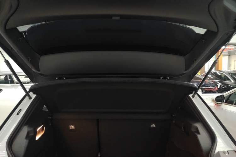 Used Volkswagen ID.3 2025 Smart Edition Ultra-Intelligent Oxygen Version Trunk