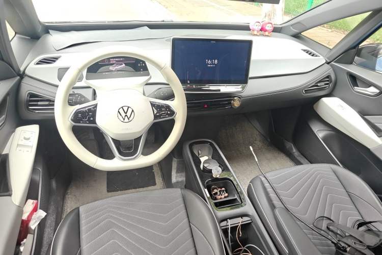 Used Volkswagen ID.3 2025 Smart Model Outstanding Oxygen Edition Center Console