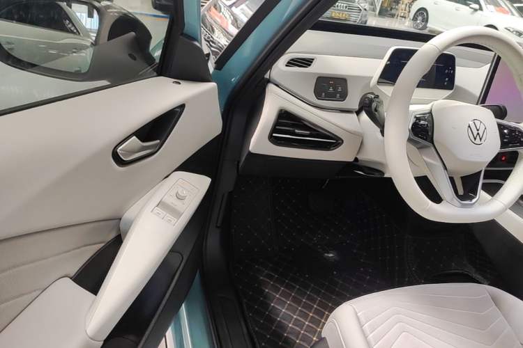 Used Volkswagen ID.3 2025 Revised Version Smart Edition Outstanding Grade Driver Seat
