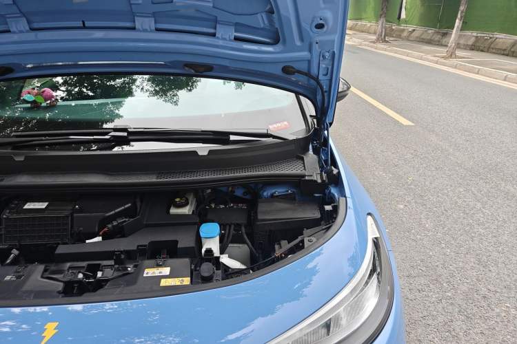 Used Volkswagen ID.3 2025 Smart Model Outstanding Oxygen Edition Engine Bay Left