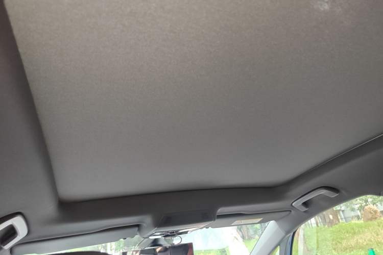 Used Volkswagen ID.3 2025 Smart Model Outstanding Oxygen Edition Headliner