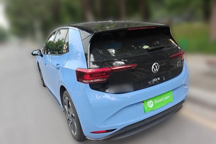 Used Volkswagen ID.3 2025 Smart Model Outstanding Oxygen Edition Rear Left 45 Deg