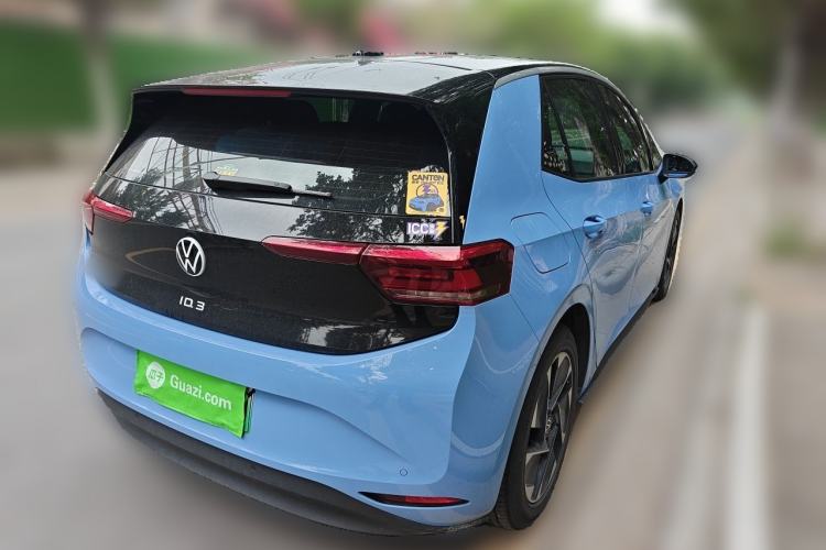 Used Volkswagen ID.3 2025 Smart Model Outstanding Oxygen Edition Rear Right 45 Deg
