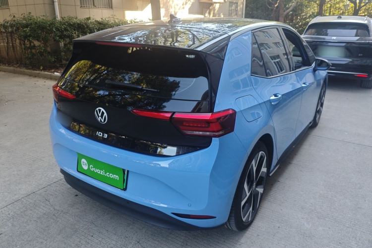 Used Volkswagen ID.3 2025 Smart Edition Ultra-Intelligent Oxygen Version Rear Right 45 Deg