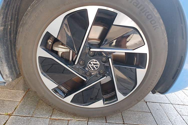 Used Volkswagen ID.3 2025 Smart Edition Outstanding Model Right Front Wheel Hub
