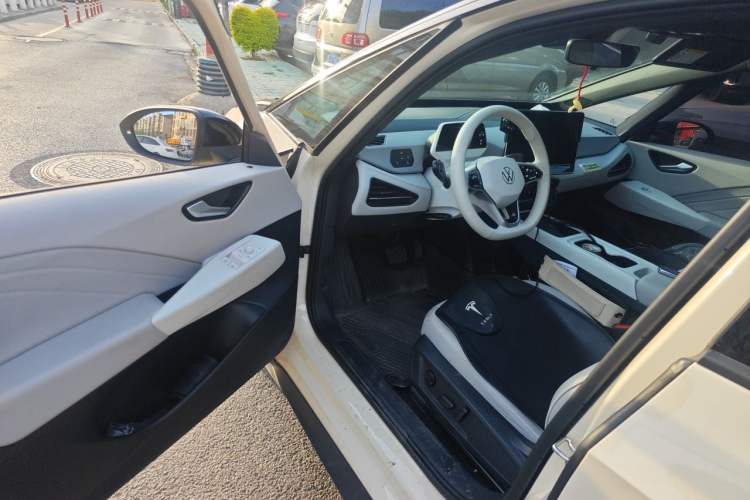 Used Volkswagen ID.3 2025 Revised Version Smart Edition Outstanding Grade Driver Seat