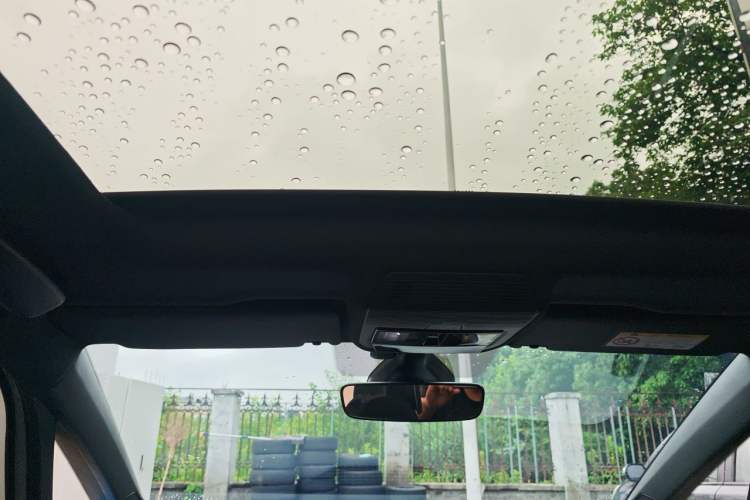 Used Volkswagen ID.3 2025 Smart Edition Outstanding Model Headliner