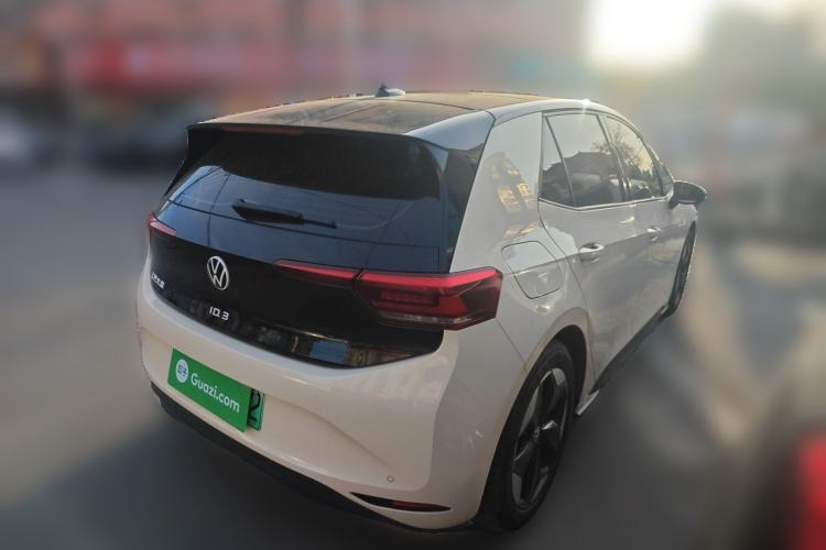 Used Volkswagen ID.3 2025 Revised Version Smart Edition Outstanding Grade Rear Right 45 Deg
